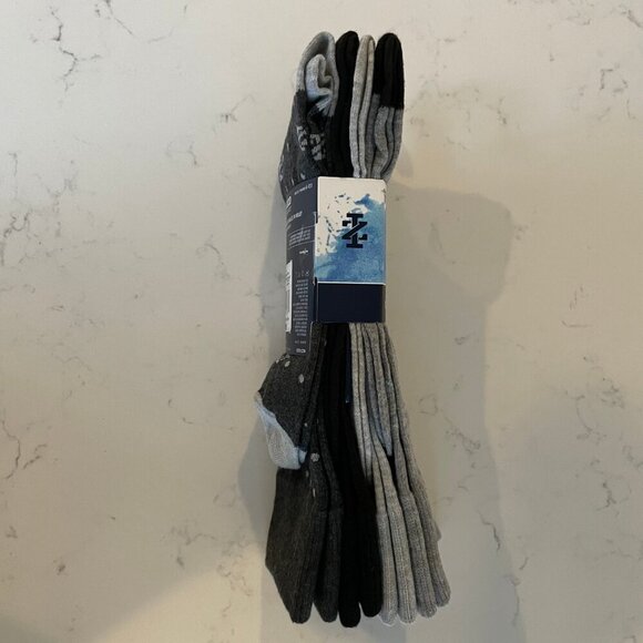 Izod Saltwater 4 Pairs Lightweight Pattern Crew Dress Socks Gry Blk Blue OS NWT - Picture 6 of 7